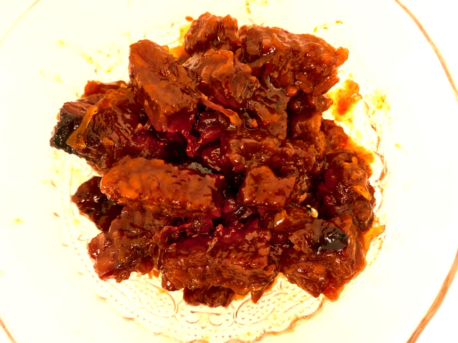 Tempeh Caramélisé aux Oignons