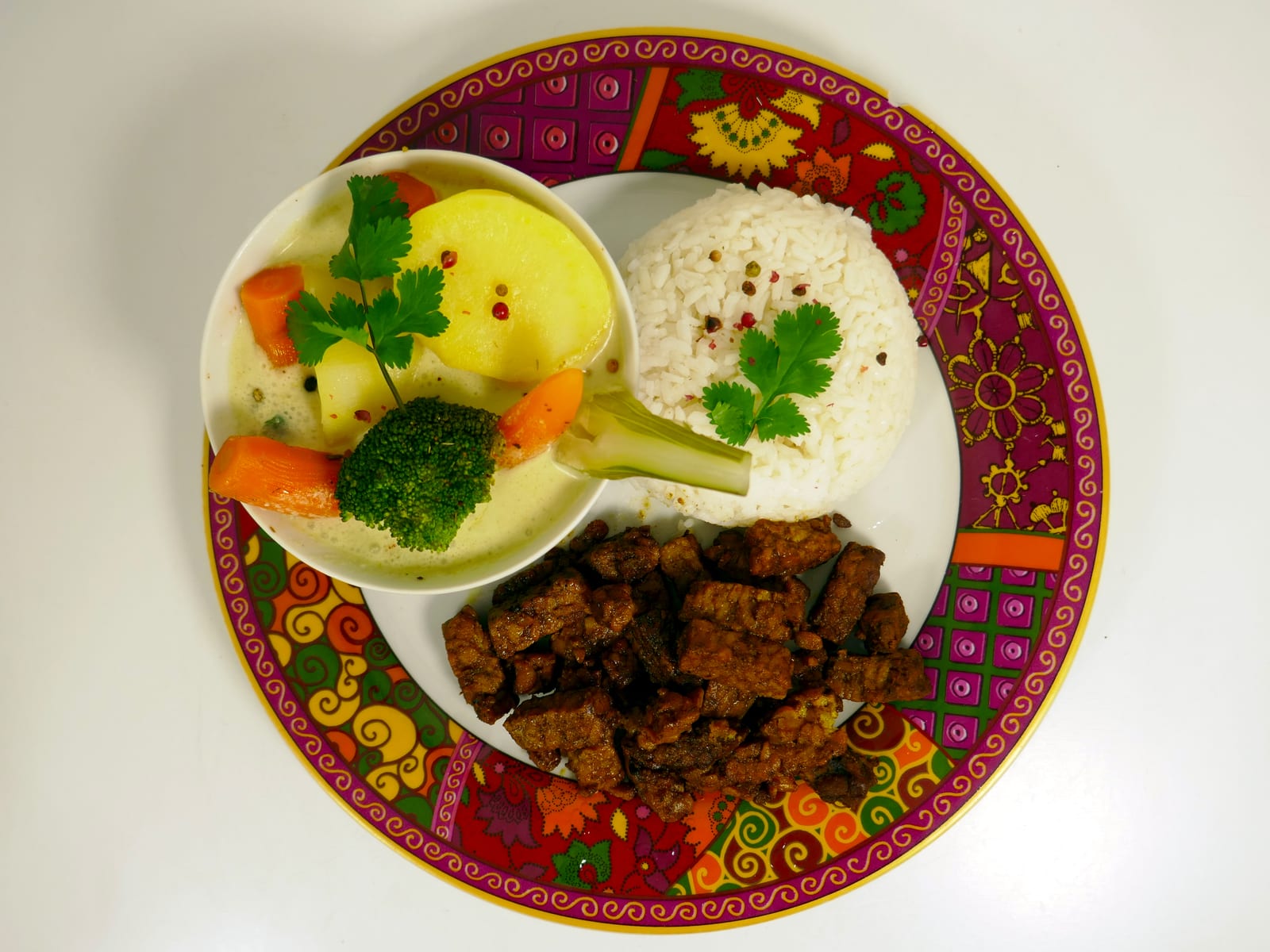 Curry de tempeh aux légumes